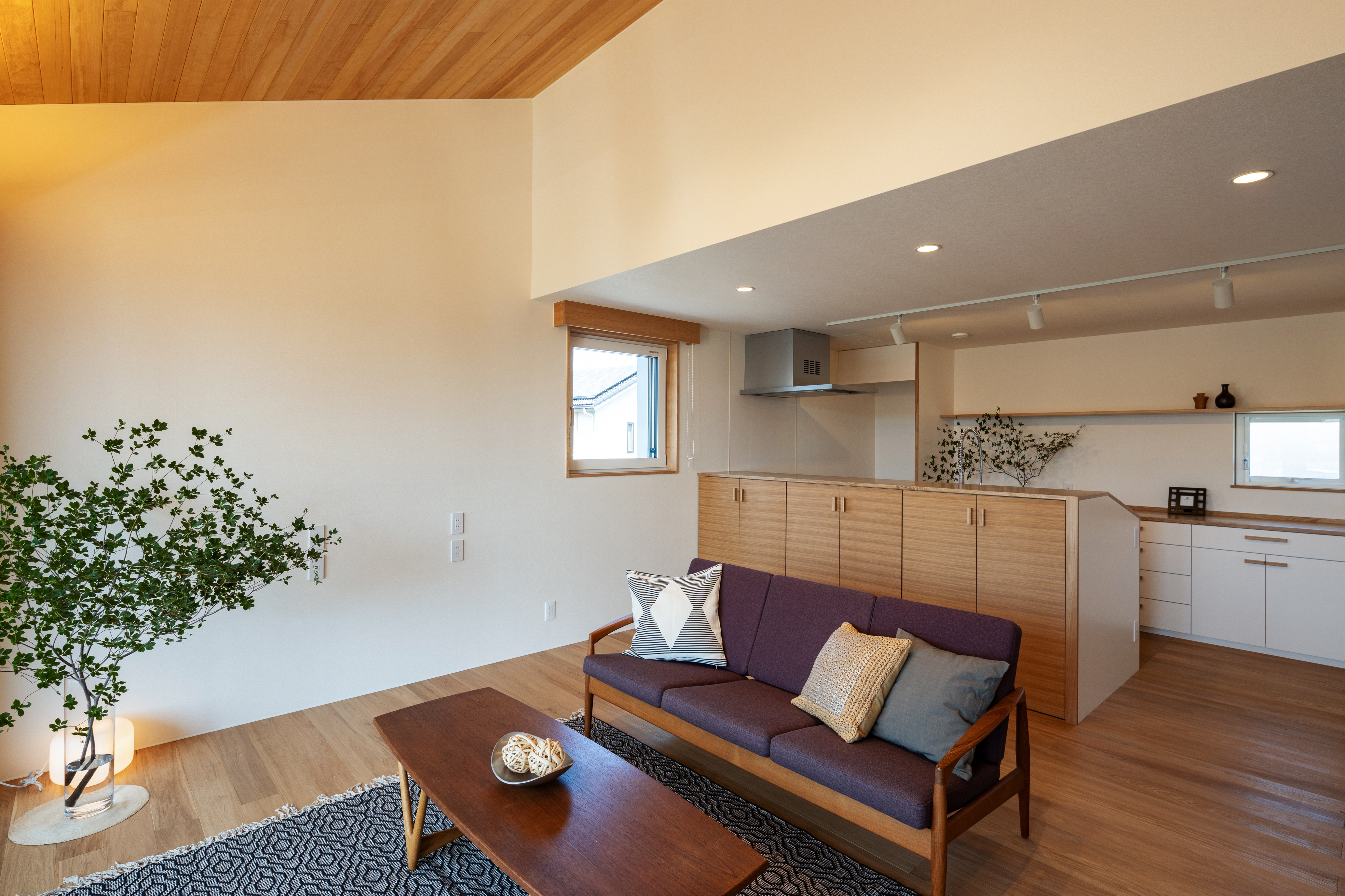 上質な暮らしへ誘う、自然共生の2階リビング